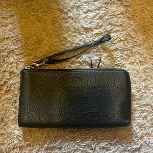 Coach Wristlet Good Condition